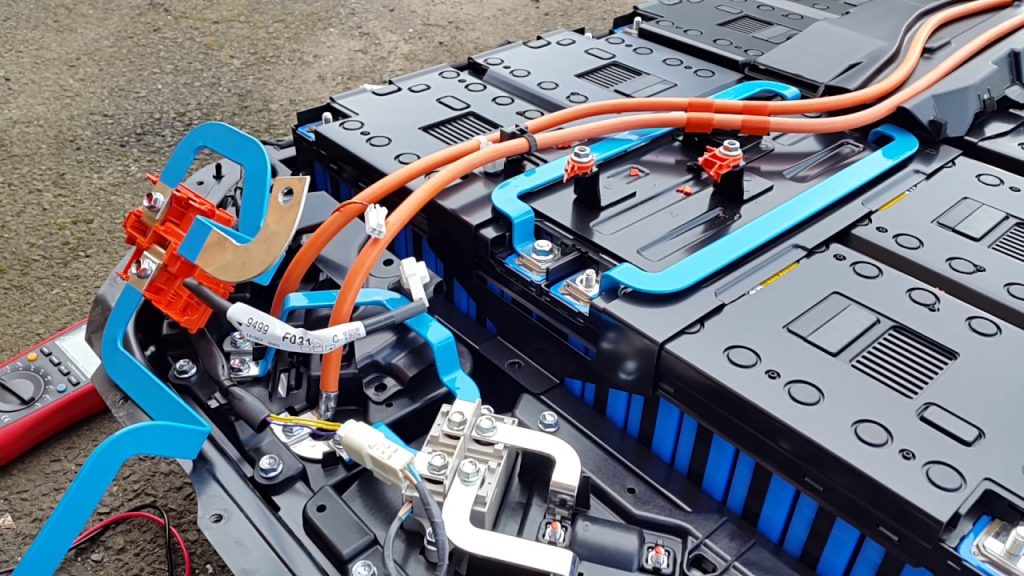 Plug-in hybrid high-voltage battery components